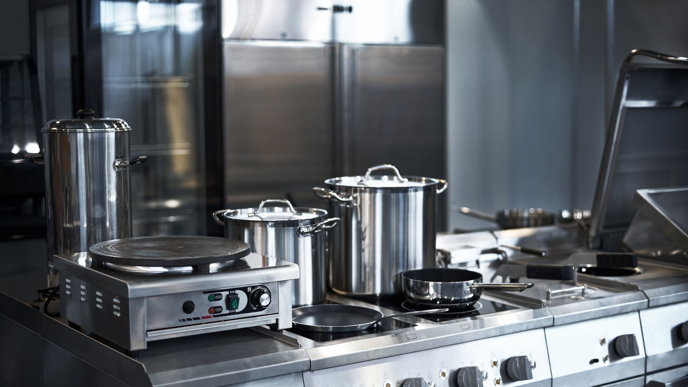 What equipment does a restaurant kitchen need