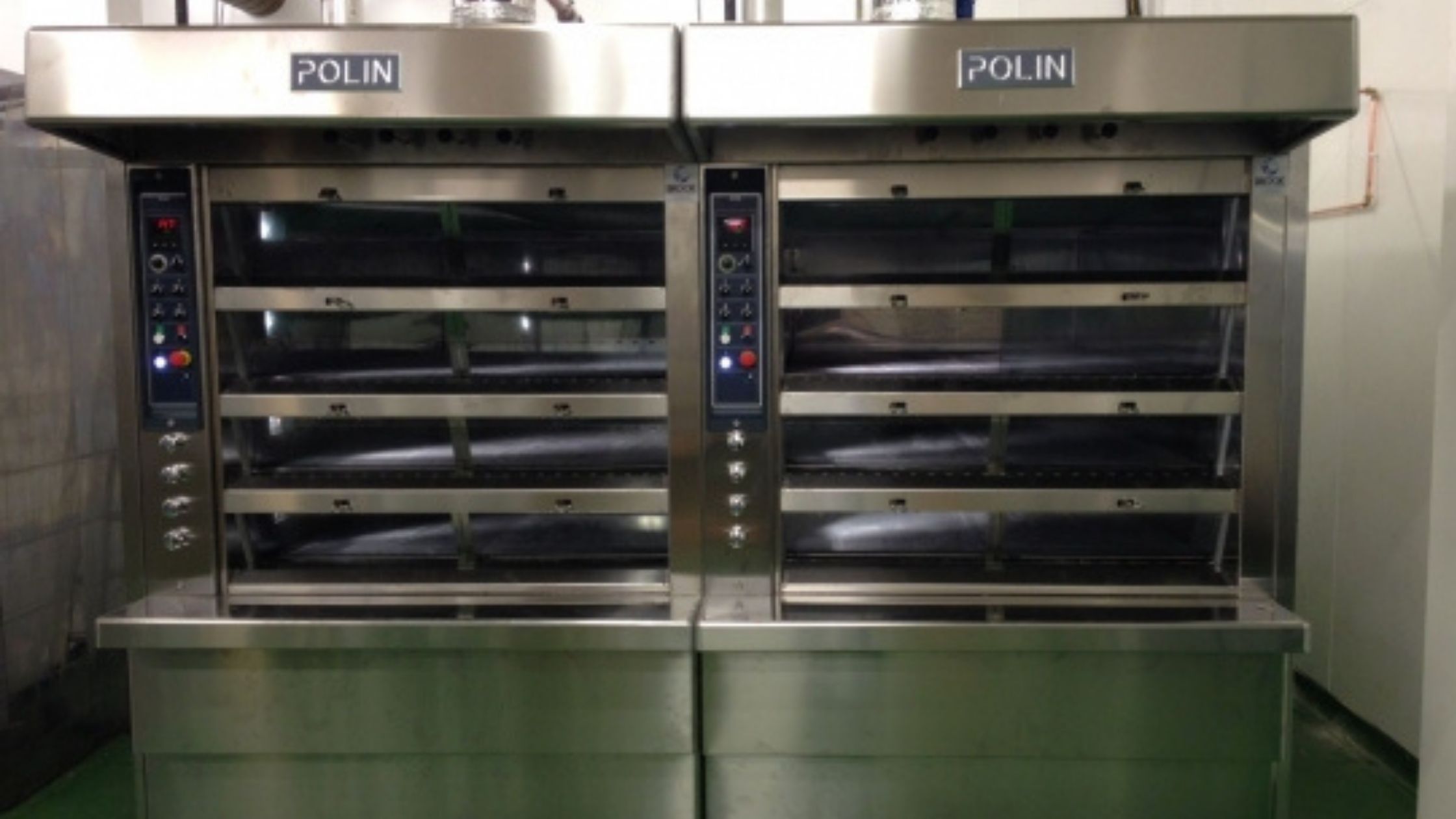 A-Complete-Guide-for-Commercial-Kitchen-Ovens